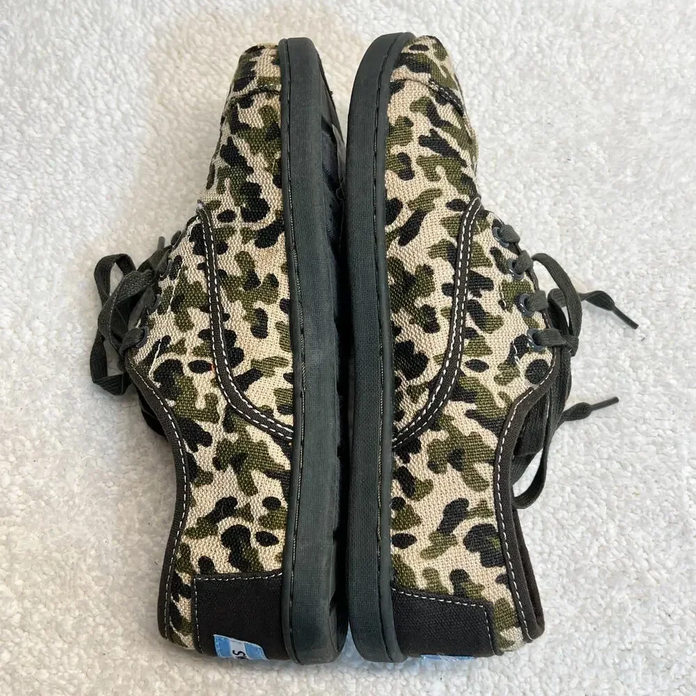 TOMS Youth Shoes Camo Print Slip On Lace Tie Size 6Y